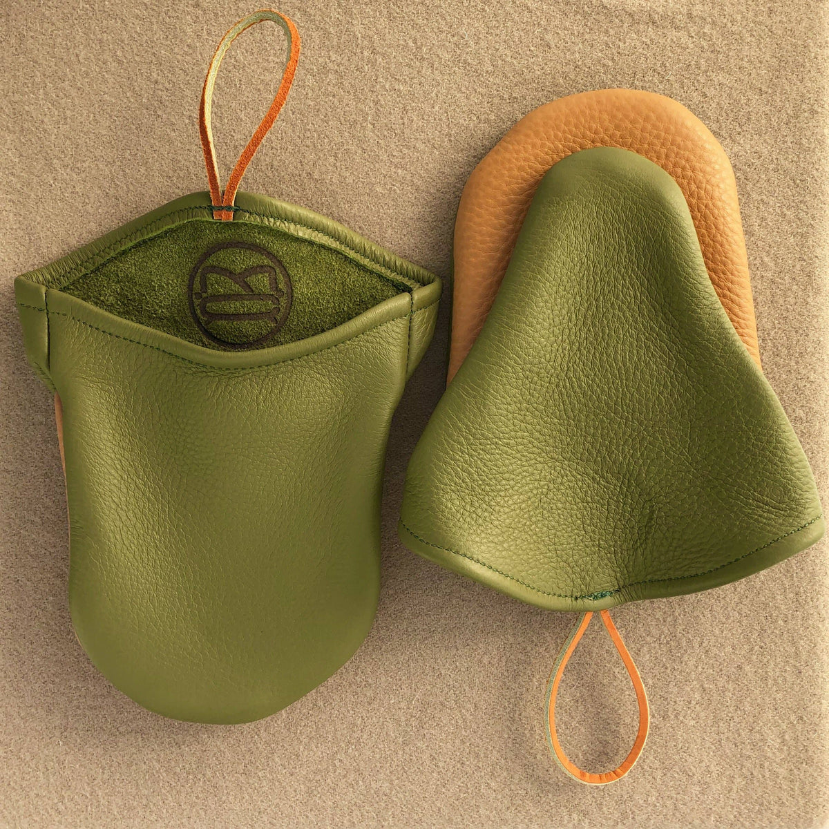 Half Oven Mitt (Colors): Pistachio green with camel brown